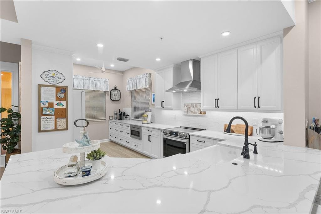 790 Elkcam CIR 103 MARCO ISLAND, FL 34145