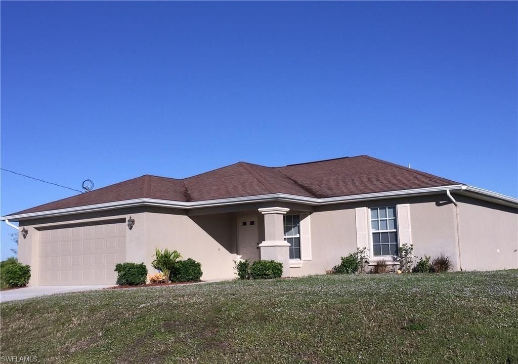2712 25th ST SW LEHIGH ACRES, FL 33976