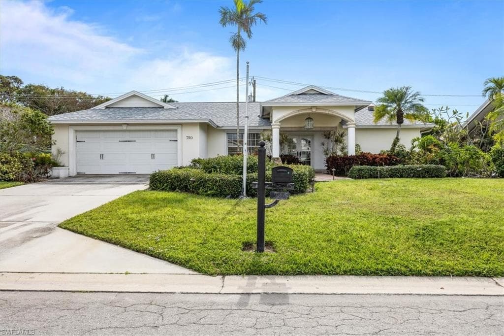750 Southern Pines DR NAPLES, FL 34103