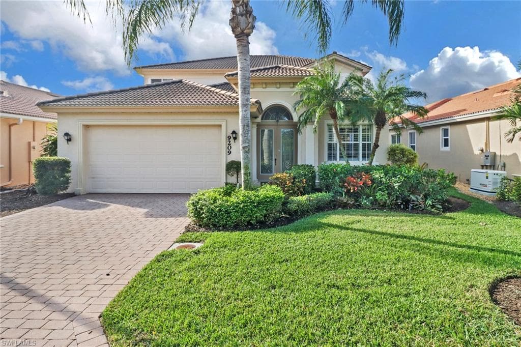 9209 Spanish Moss WAY BONITA SPRINGS, FL 34135