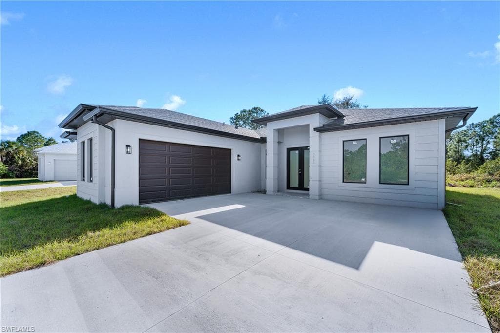 3900 5TH ST LEHIGH ACRES, FL 33972