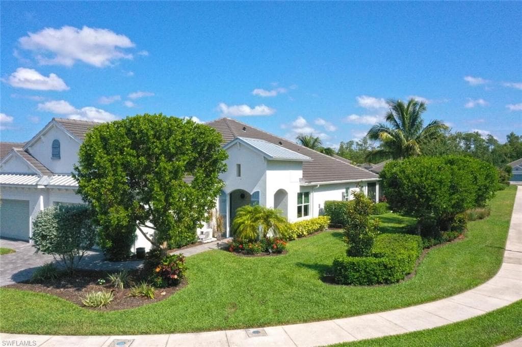 2234 Marquesa CIR NAPLES, FL 34112