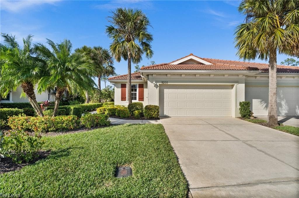 9201 Aviano DR FORT MYERS, FL 33913