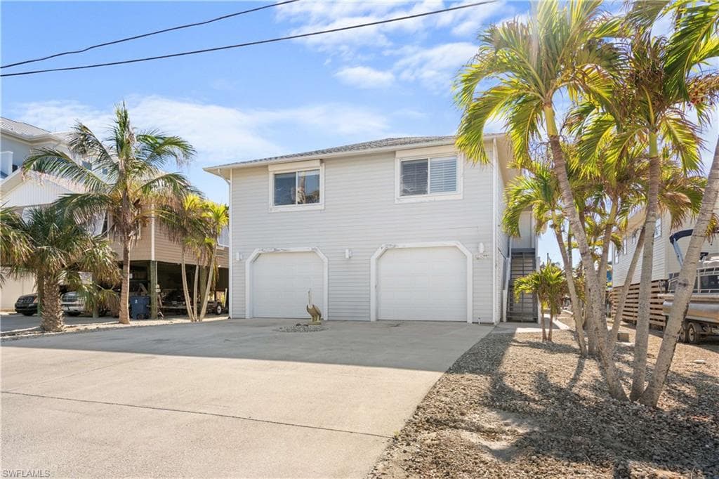 6005 Cypress LN BONITA SPRINGS, FL 34134