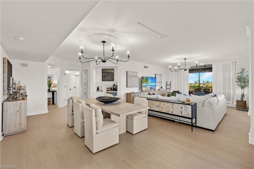 8720 Bay Colony DR 404 NAPLES, FL 34108