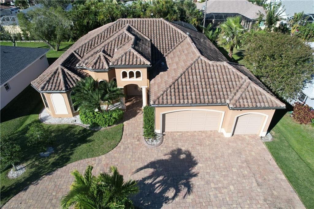 2222 SE 18th PL CAPE CORAL, FL 33990