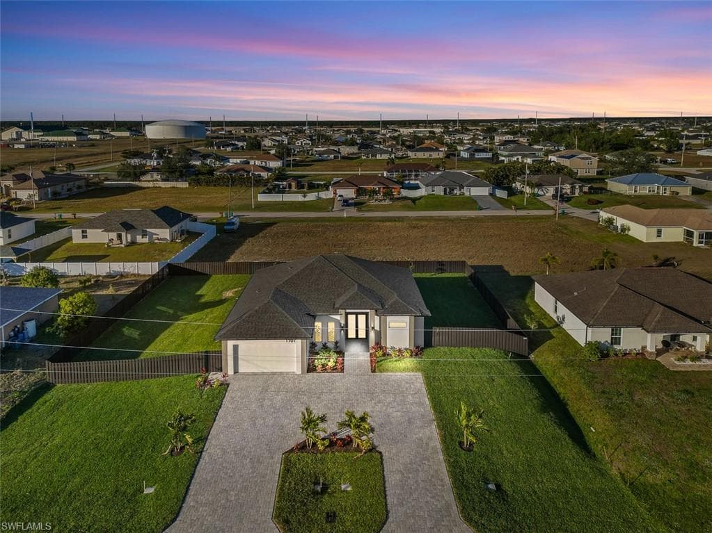 1107 20th ST CAPE CORAL, FL 33993