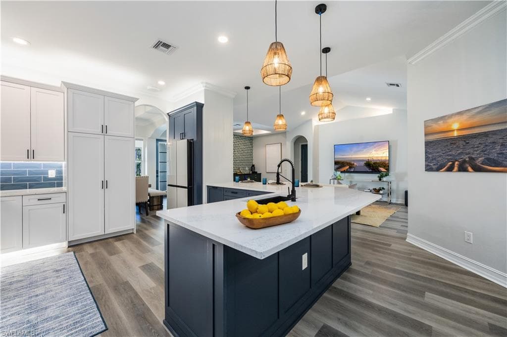24708 Red Robin DR BONITA SPRINGS, FL 34135