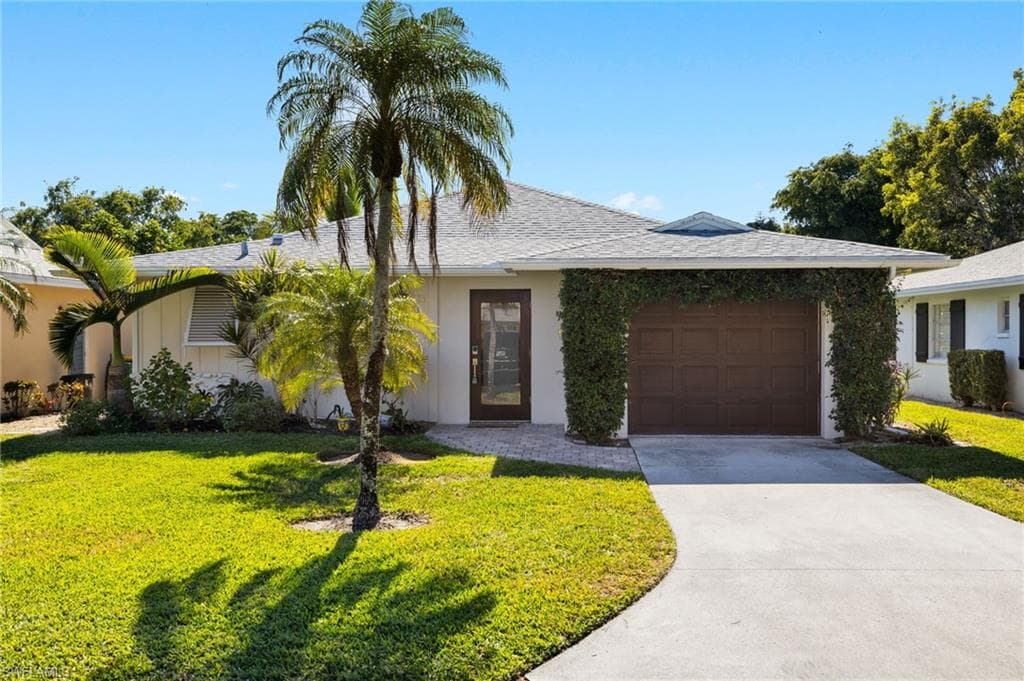 13 CROOKED LN NAPLES, FL 34112