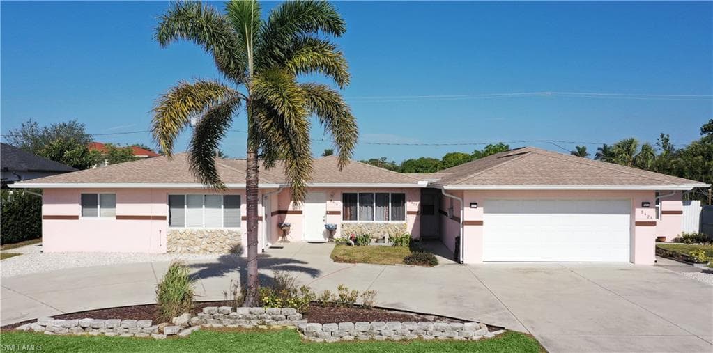 847 & 843 104th AVE N NAPLES, FL 34108