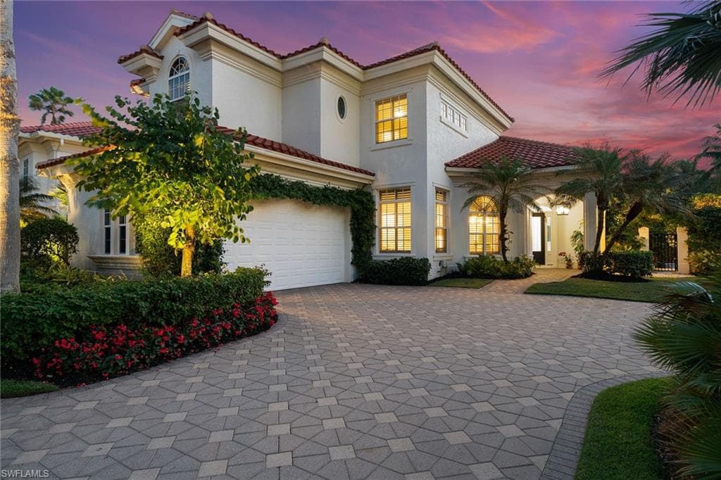8723 La Palma LN NAPLES, FL 34108