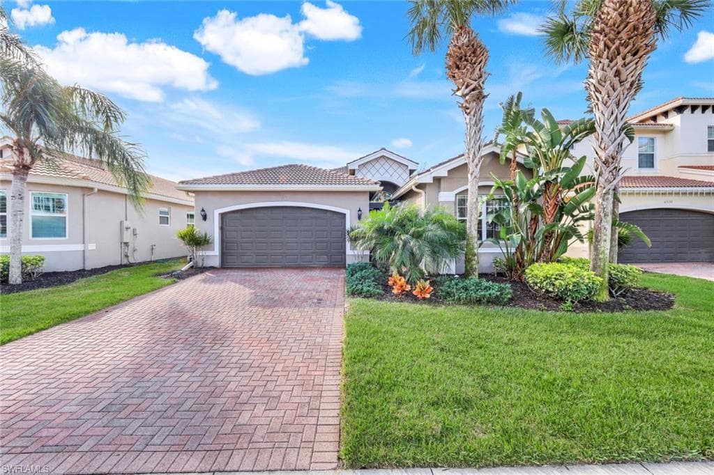 6542 Marbella DR NAPLES, FL 34105
