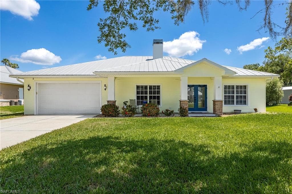 1724 Caloosa Estates CT LABELLE, FL 33935
