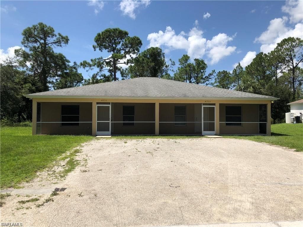 4735 30th ST SW LEHIGH ACRES, FL 33973