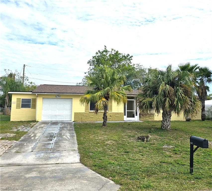 343 Inwood AVE S LEHIGH ACRES, FL 33936