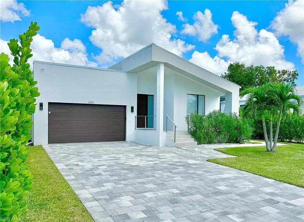 3155 Karen DR NAPLES, FL 34112