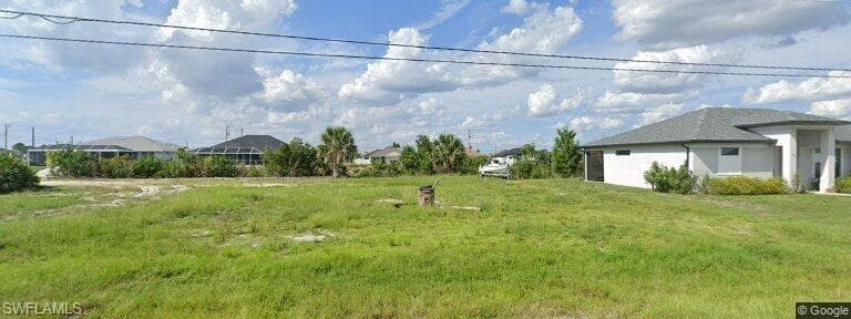 1439 1st TER CAPE CORAL, FL 33991