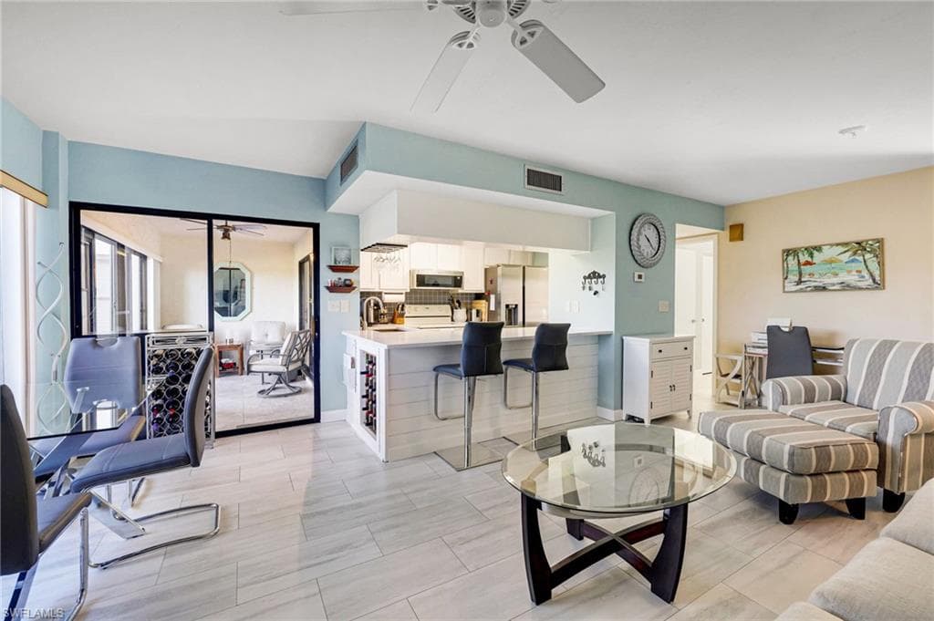 5585 Trailwinds DR 312 FORT MYERS, FL 33907