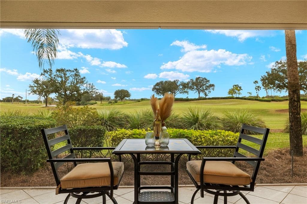 3030 Meandering WAY 101 FORT MYERS, FL 33905