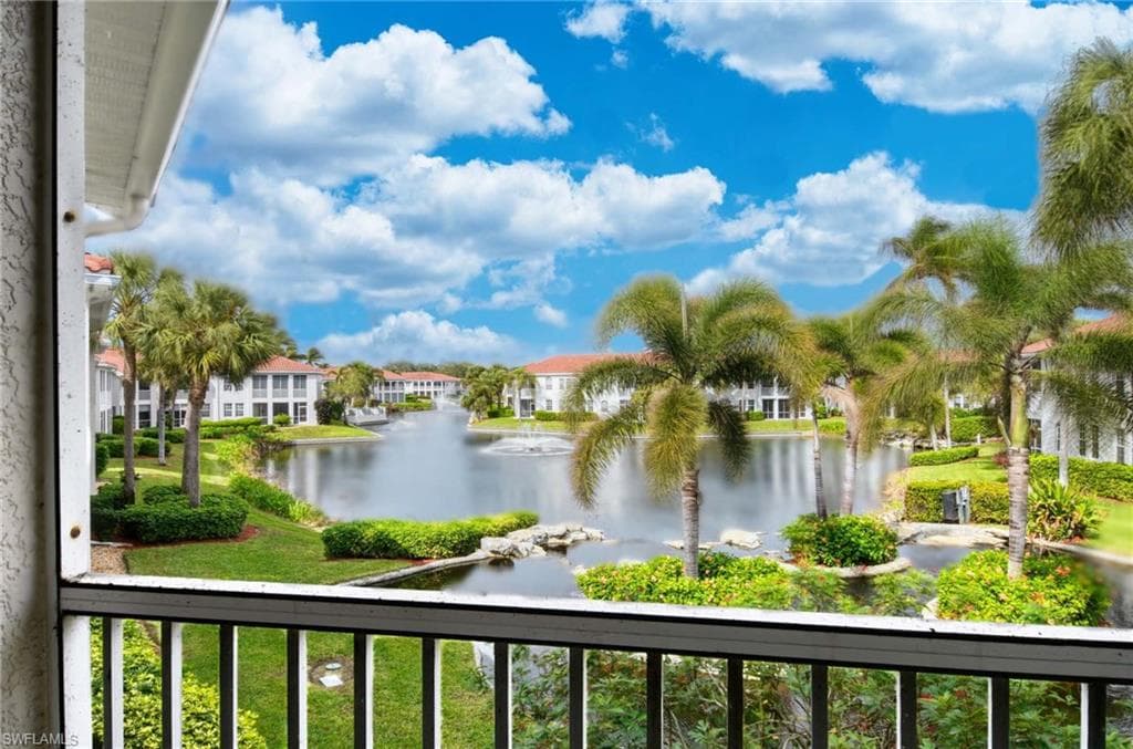 200 L Ambiance CIR 2-204 NAPLES, FL 34108