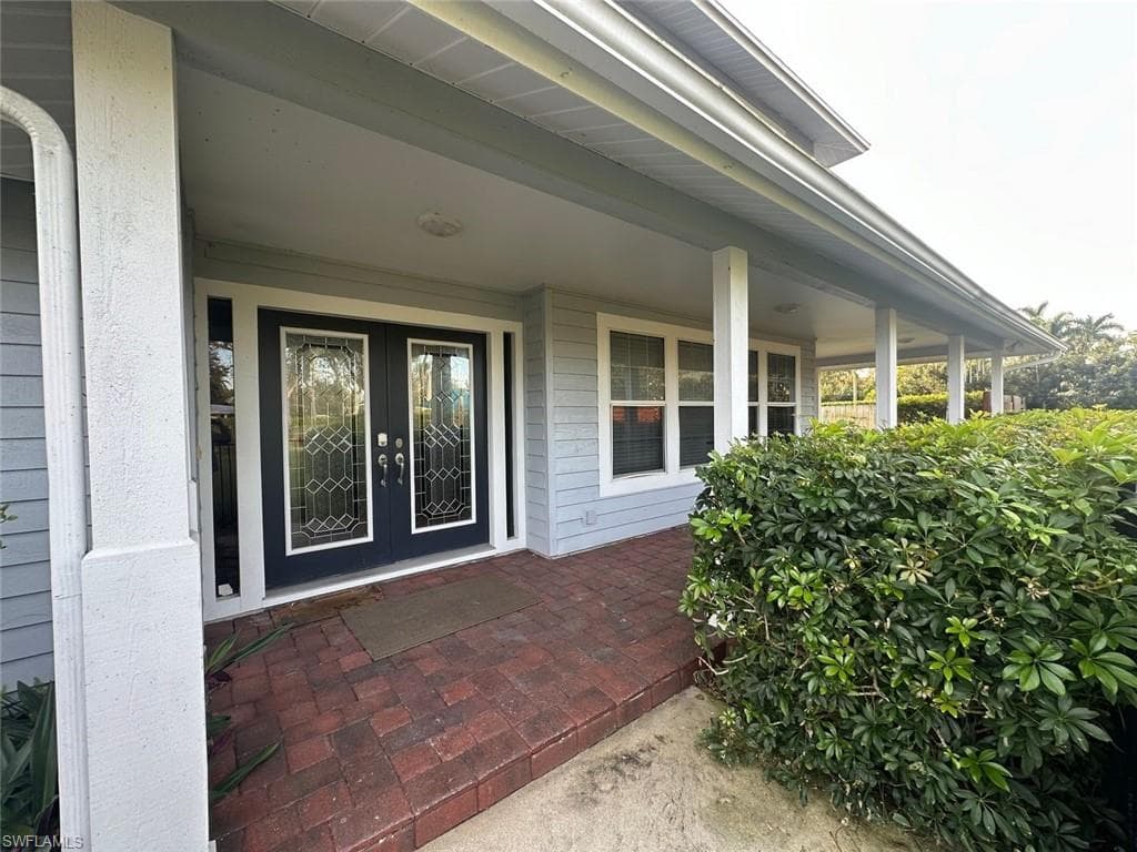3335 Avocado DR FORT MYERS, FL 33901