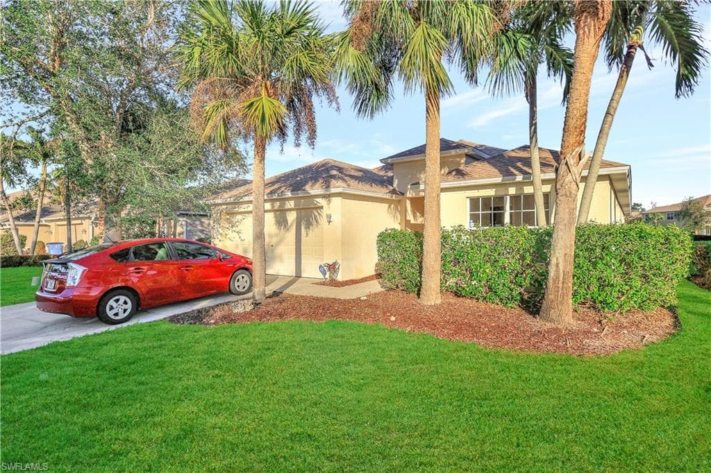14519 Calusa Palms DR FORT MYERS, FL 33919
