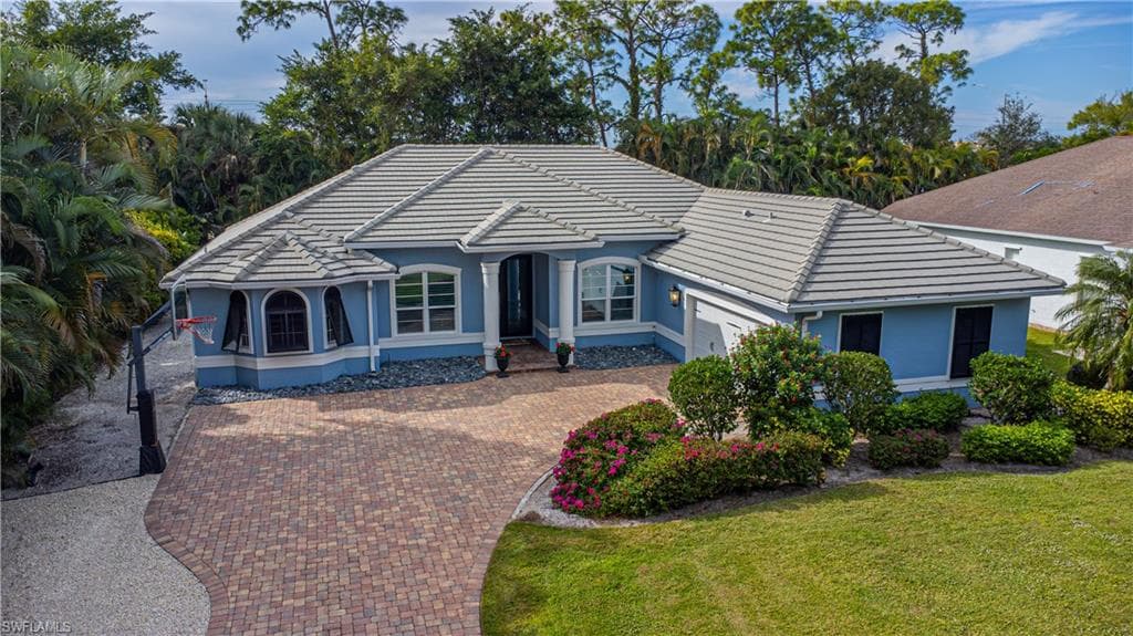 5701 Waxmyrtle WAY NAPLES, FL 34109