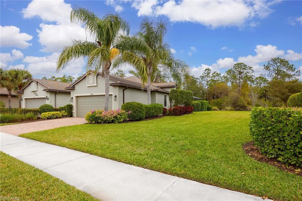 7199 Live Oak DR NAPLES, FL 34114