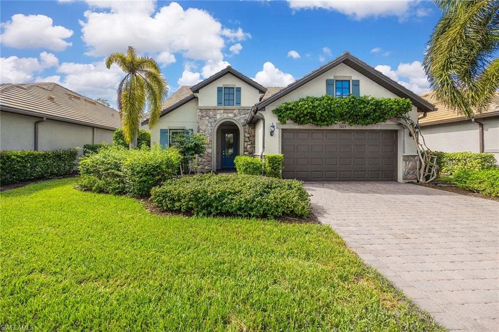 7073 Live Oak DR NAPLES, FL 34114
