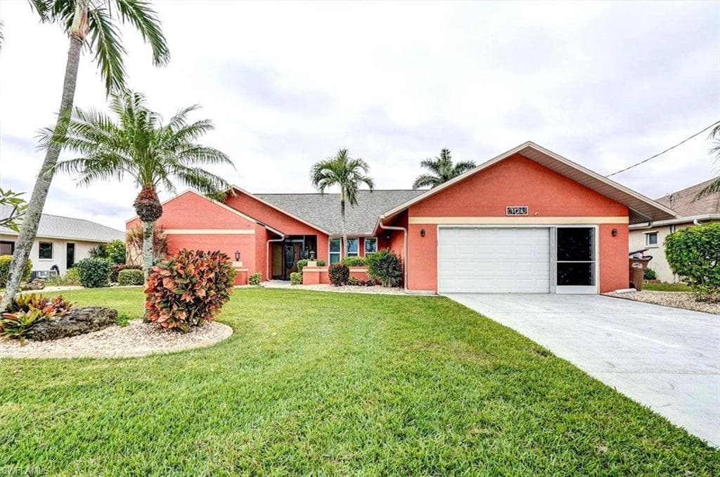 1126 SE 21st TER CAPE CORAL, FL 33990