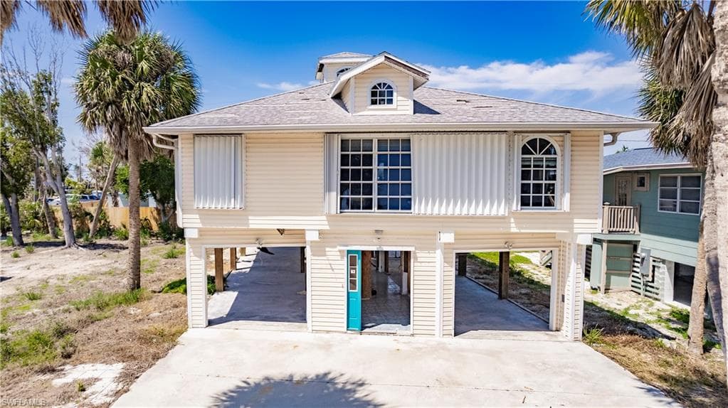 121 Coconut DR FORT MYERS BEACH, FL 33931