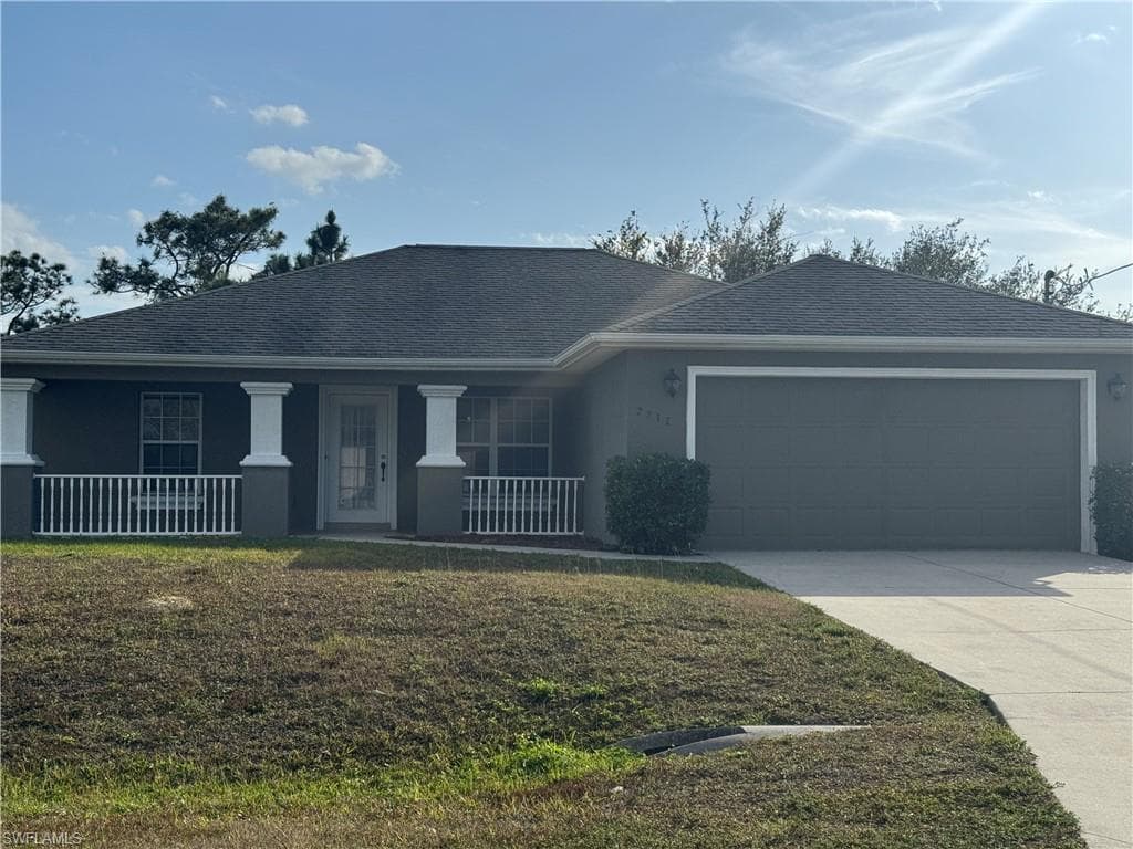 2817 31st ST W LEHIGH ACRES, FL 33971