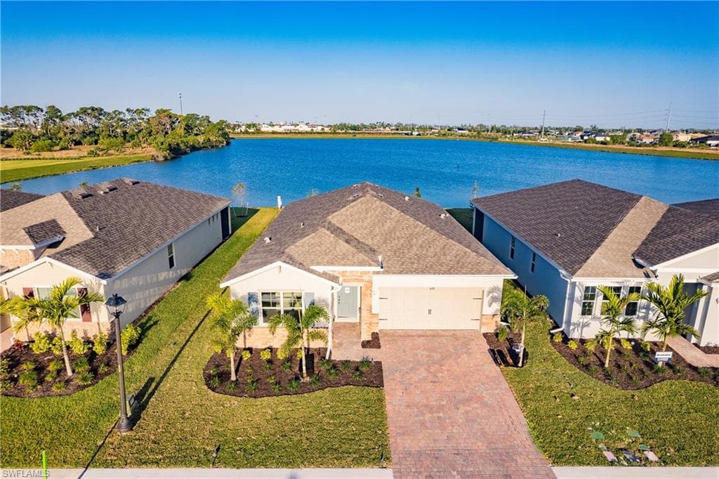 434 Spring Hill Lake LOOP CAPE CORAL, FL 33993