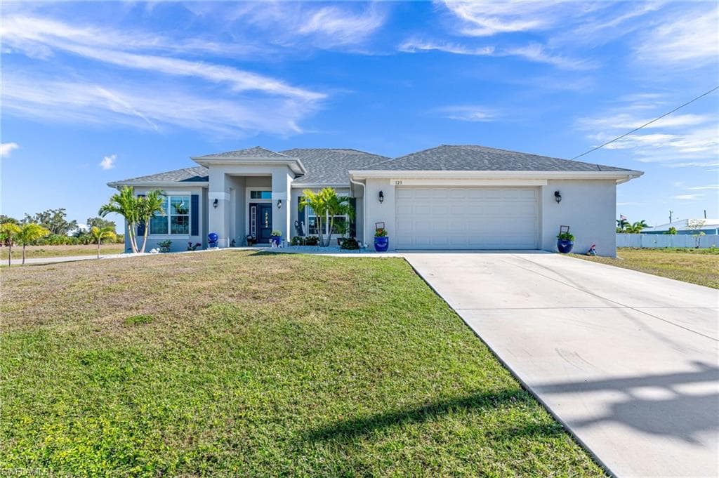 123 SW 31st PL CAPE CORAL, FL 33991