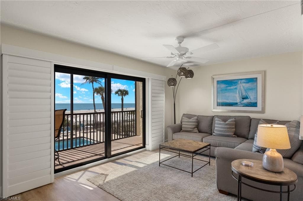 2230 Camino Del Mar DR 2B2 SANIBEL, FL 33957