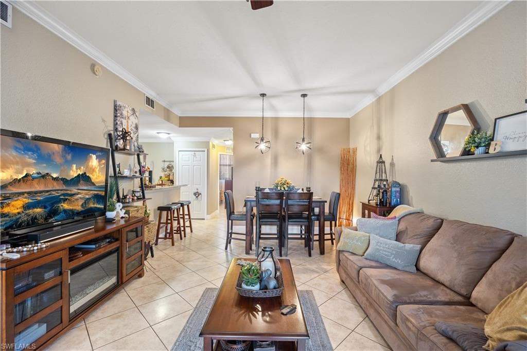 4101 Bellasol CIR 1211 FORT MYERS, FL 33916