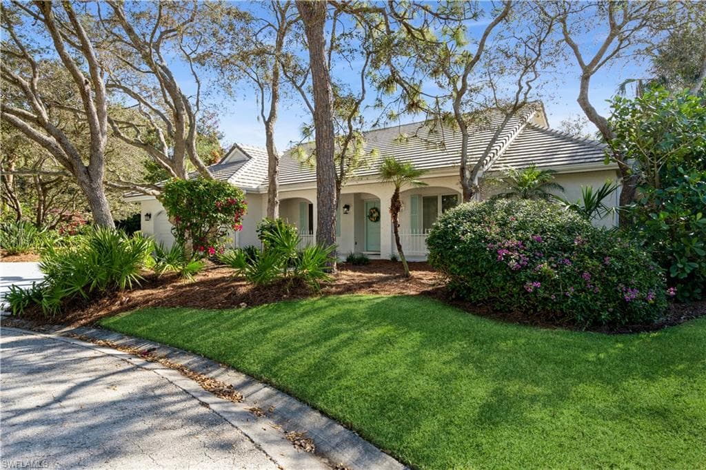 816 Turkey Oak LN E NAPLES, FL 34108