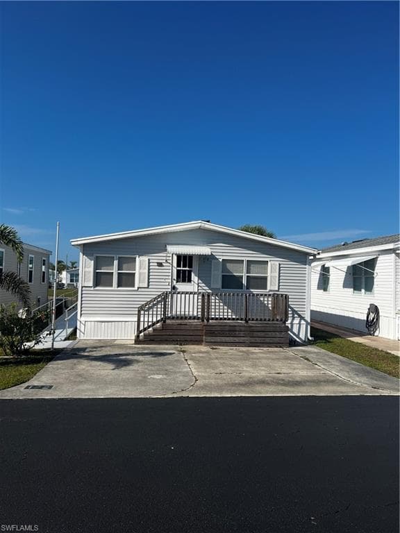 172 Vista Mar DR NORTH FORT MYERS, FL 33903