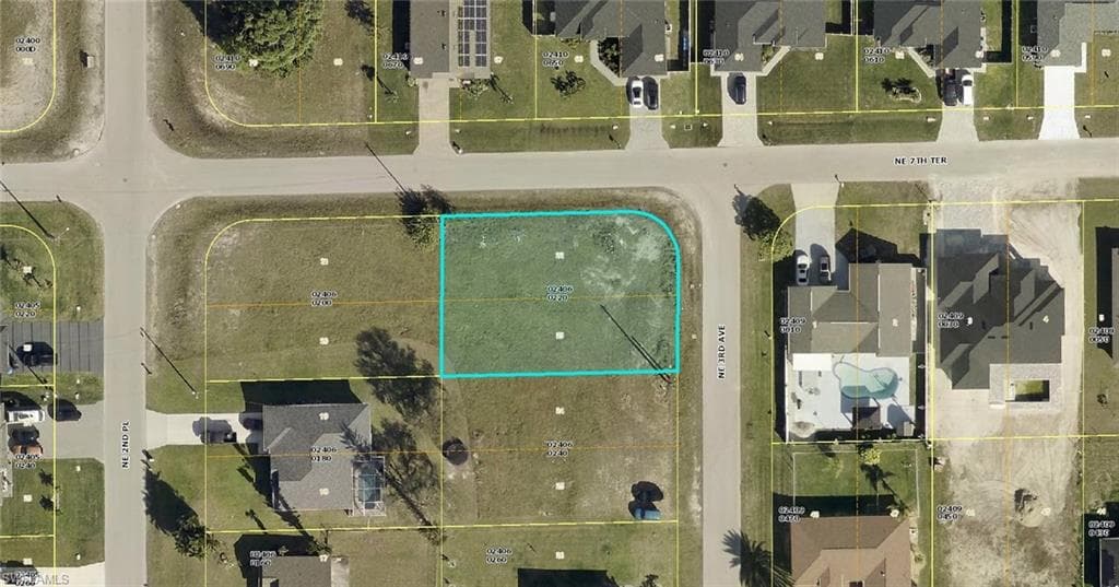 712 NE 3rd AVE CAPE CORAL, FL 33909