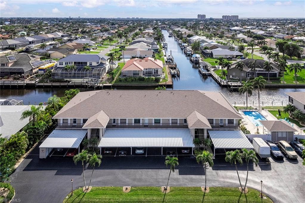 902 SW 48th TER 102 CAPE CORAL, FL 33914