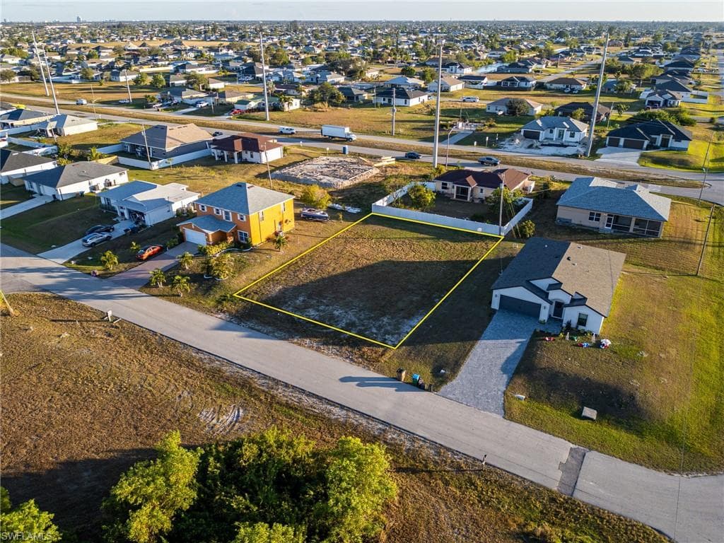 26 NE 24th TER CAPE CORAL, FL 33909