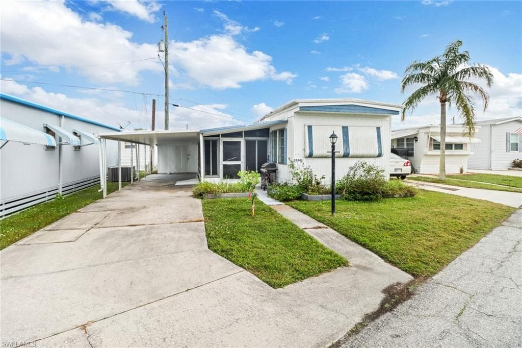 20541 Basin DR ESTERO, FL 33928