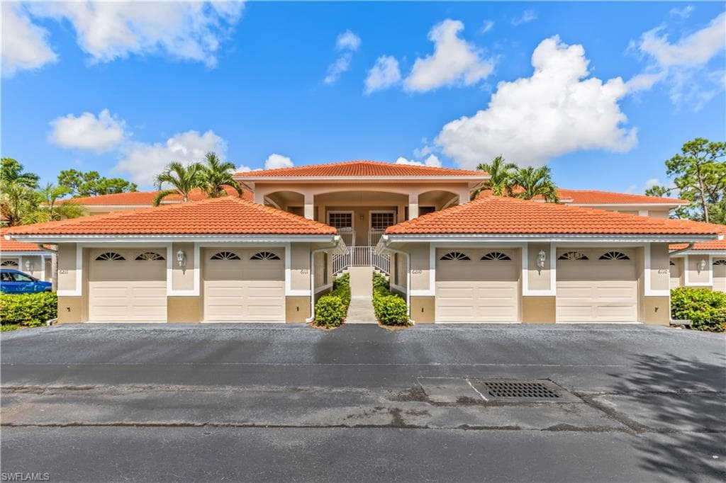 8115 Celeste DR 6210 NAPLES, FL 34113