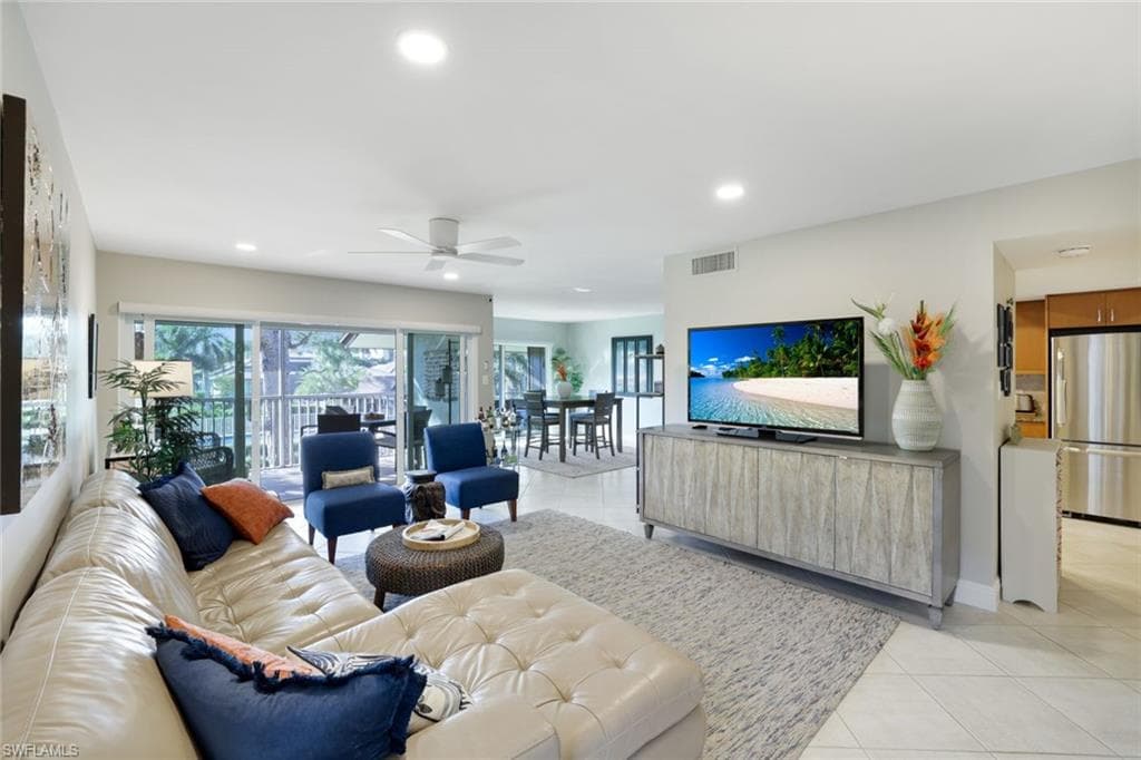 4150 Belair LN 206 NAPLES, FL 34103