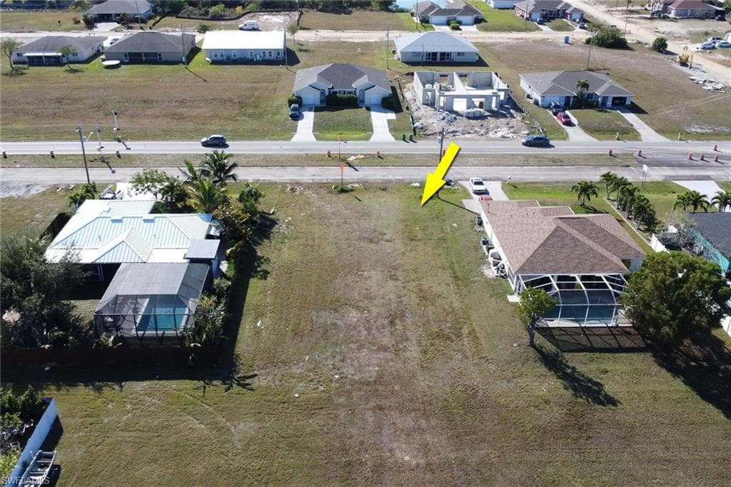 831 Diplomat PKWY E CAPE CORAL, FL 33909