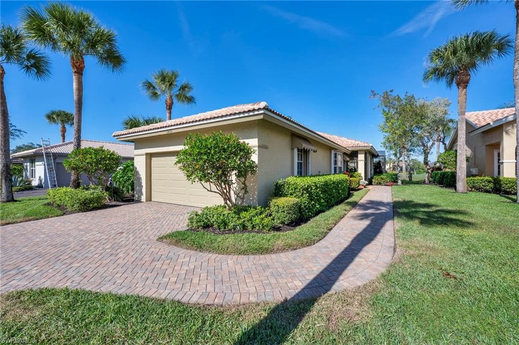 13671 Southampton DR BONITA SPRINGS, FL 34135