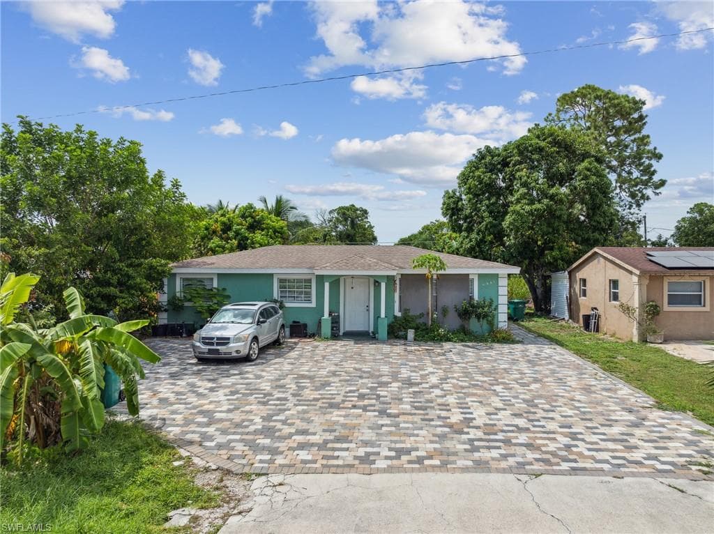 5441 Martin ST NAPLES, FL 34113