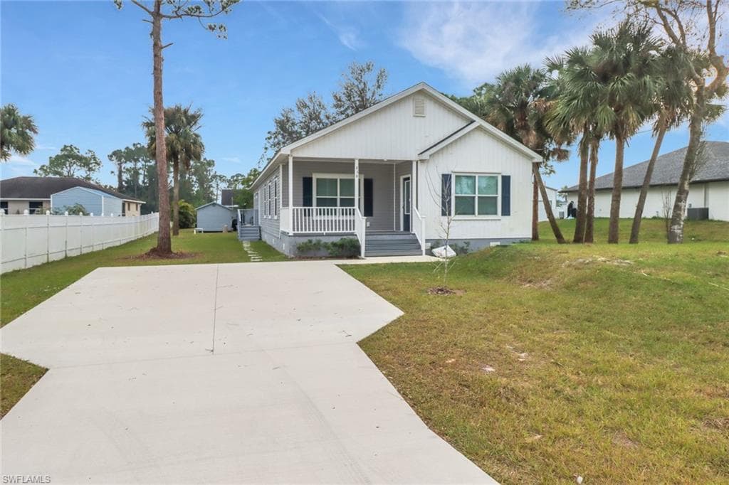 838 Porter ST E LEHIGH ACRES, FL 33974