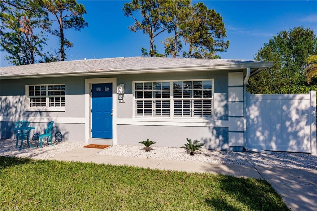 857 101st AVE N NAPLES, FL 34108