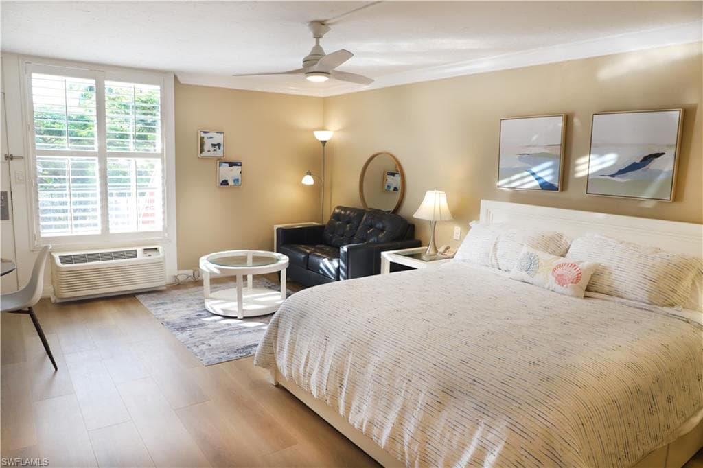 2555 Tamiami TRL N 201 NAPLES, FL 34103